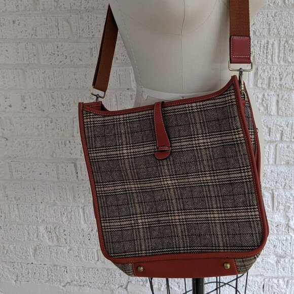 COLLEGIATE STYLE CROSSBODY BAG L'ARTISTE BRAND - Picture 2 of 13